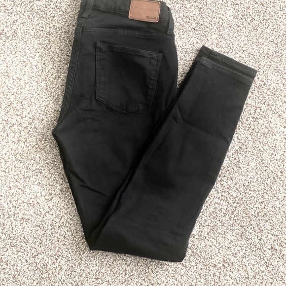 Madewell 8” Skinny Jeans - Picture 4 of 6